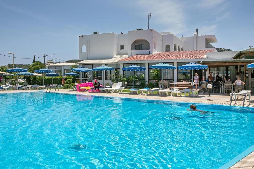 פליראקי Diamond Apartments מראה חיצוני תמונה
