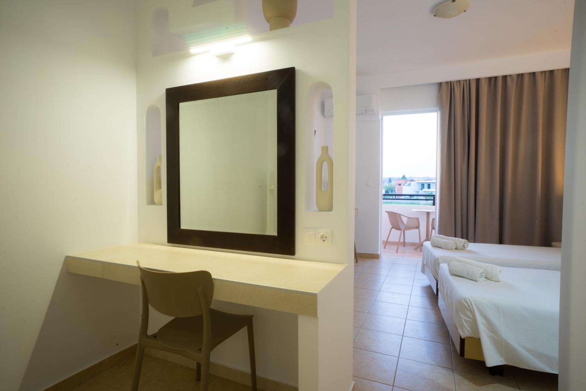 פליראקי Diamond Apartments מראה חיצוני תמונה