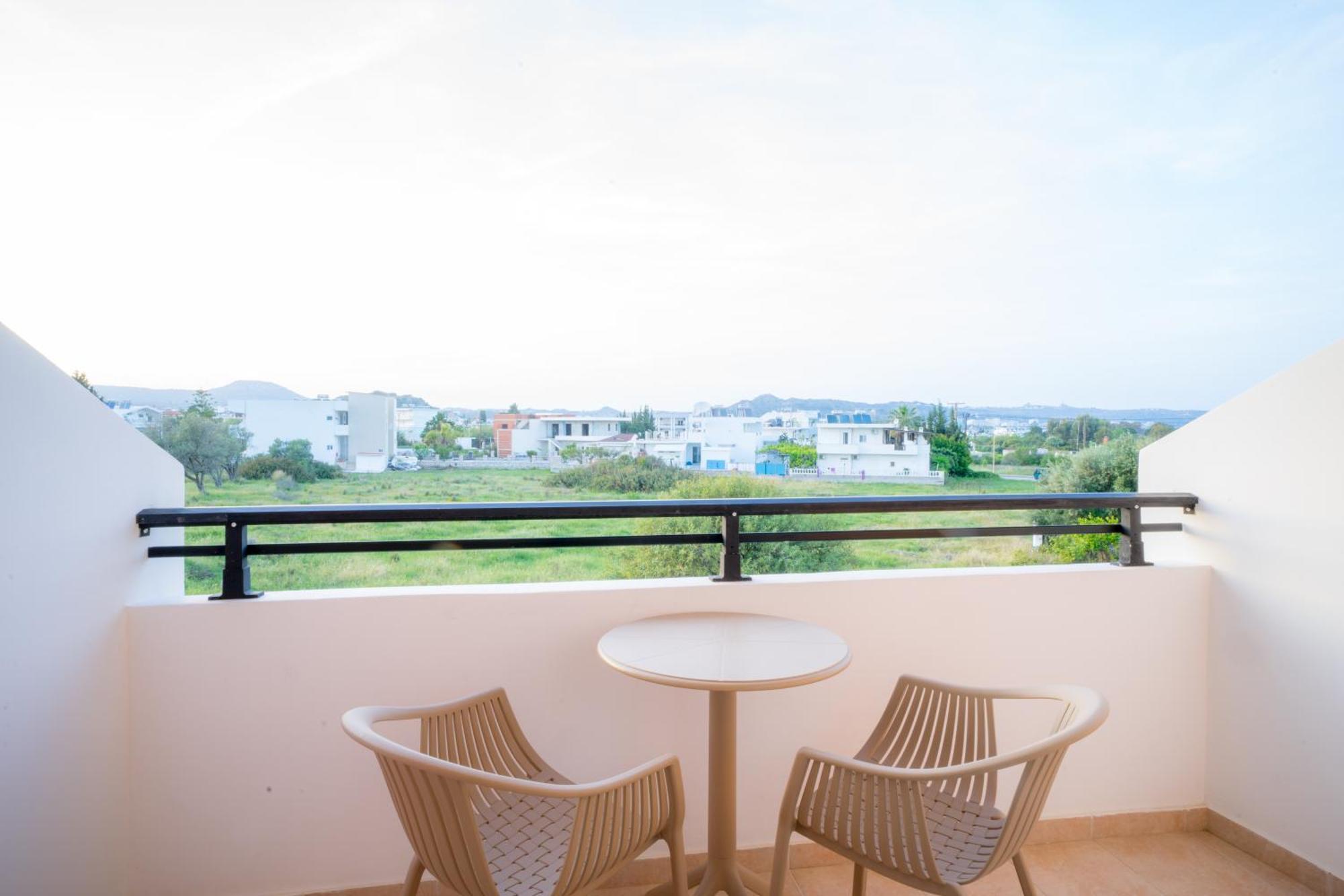 פליראקי Diamond Apartments מראה חיצוני תמונה