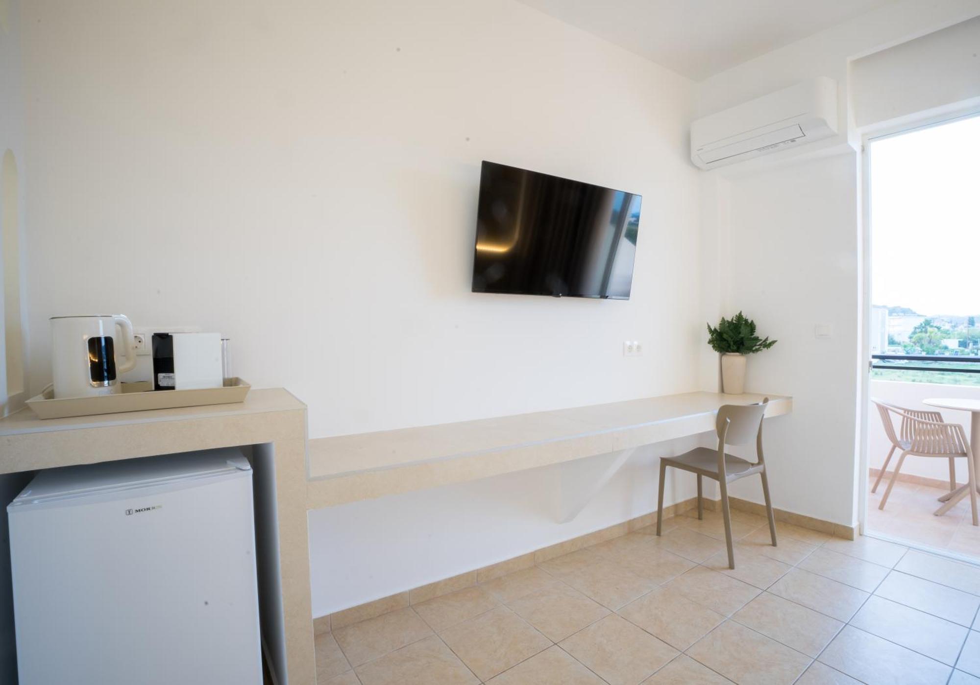 פליראקי Diamond Apartments מראה חיצוני תמונה