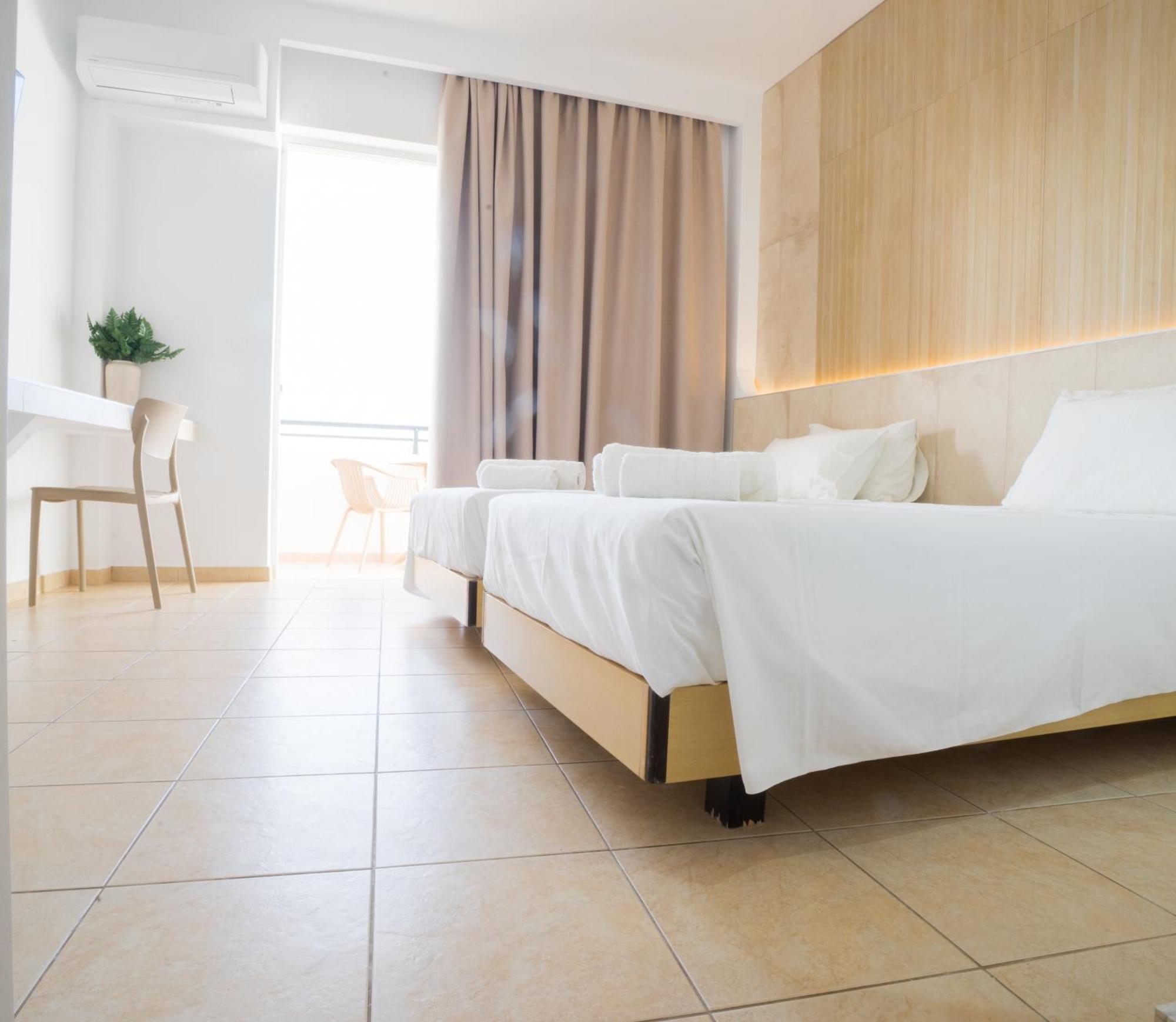 פליראקי Diamond Apartments מראה חיצוני תמונה