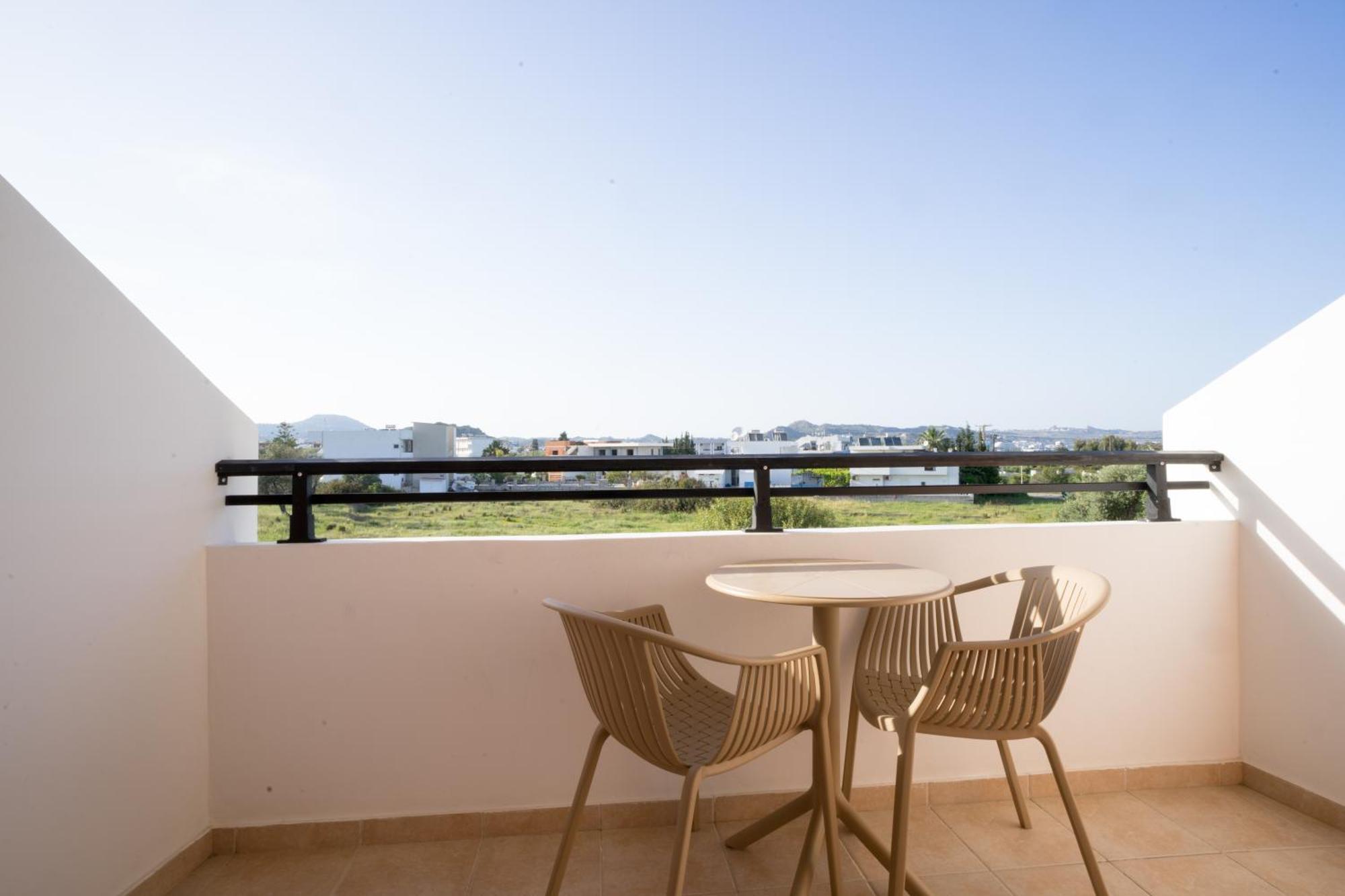 פליראקי Diamond Apartments מראה חיצוני תמונה